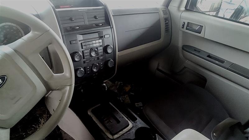 https://f005.backblazeb2.com/file/img-partshotlines-com/Inventory/EC885/Vehicle/21137_08.jpg