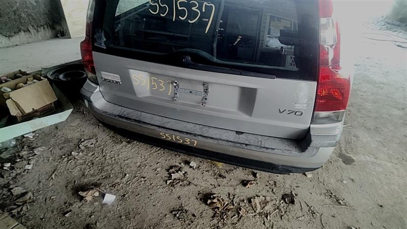 https://f005.backblazeb2.com/file/img-partshotlines-com/Inventory/EC885/Vehicle/21208_11.jpg