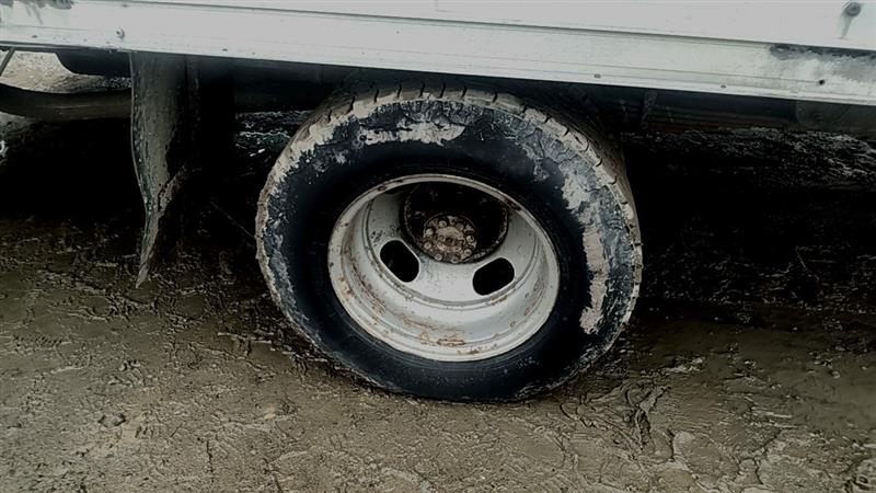 https://f005.backblazeb2.com/file/img-partshotlines-com/Inventory/EC885/Vehicle/21257_12.jpg