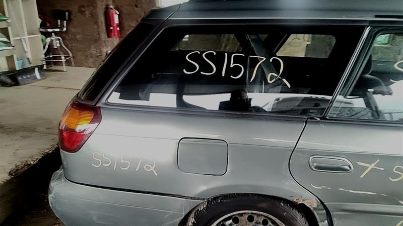 https://f005.backblazeb2.com/file/img-partshotlines-com/Inventory/EC885/Vehicle/21259_12.jpg
