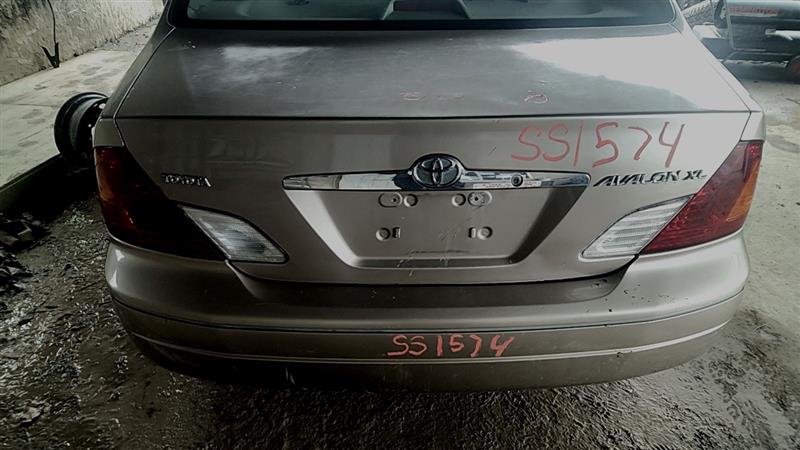 https://f005.backblazeb2.com/file/img-partshotlines-com/Inventory/EC885/Vehicle/21262_11.jpg