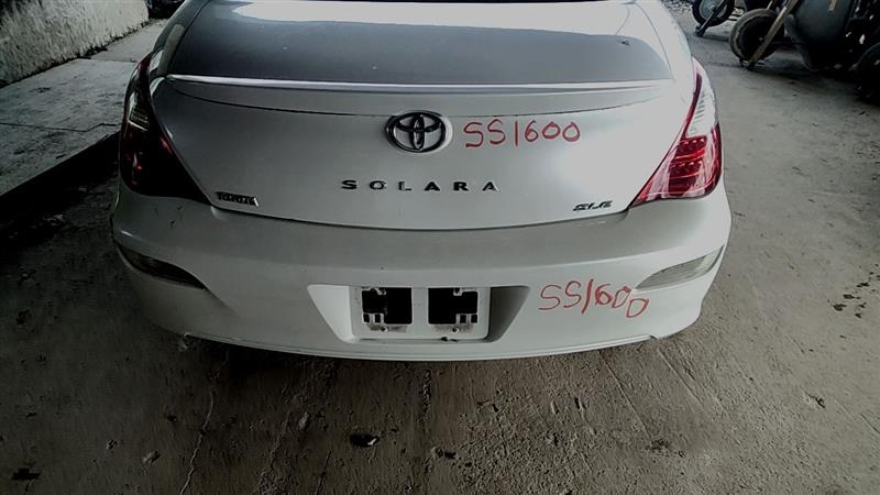 https://f005.backblazeb2.com/file/img-partshotlines-com/Inventory/EC885/Vehicle/21295_12.jpg