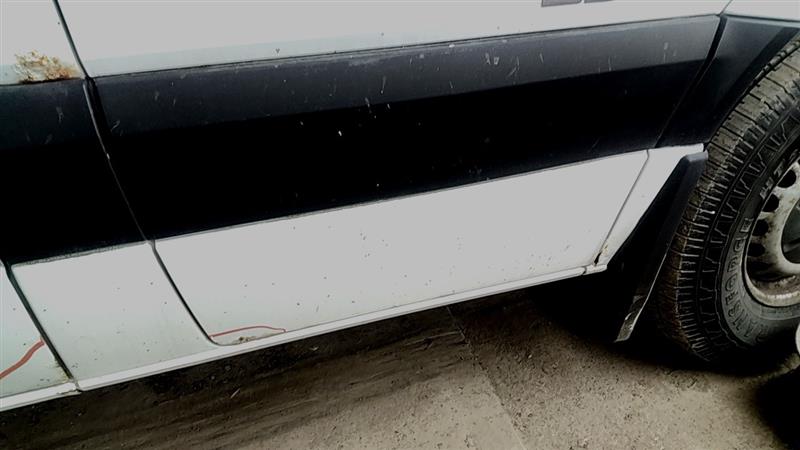 https://f005.backblazeb2.com/file/img-partshotlines-com/Inventory/EC885/Vehicle/21300_09.jpg