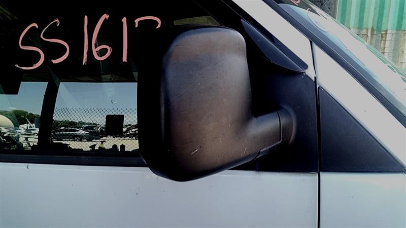 https://f005.backblazeb2.com/file/img-partshotlines-com/Inventory/EC885/Vehicle/21311_09.jpg