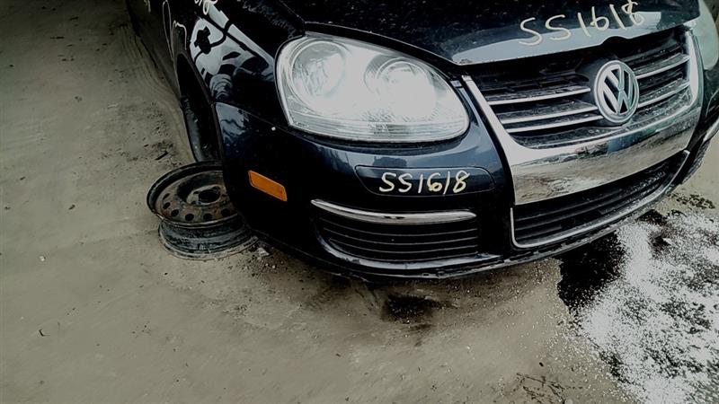 https://f005.backblazeb2.com/file/img-partshotlines-com/Inventory/EC885/Vehicle/21317_03.jpg