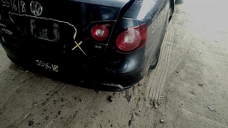 https://f005.backblazeb2.com/file/img-partshotlines-com/Inventory/EC885/Vehicle/21317_08.jpg