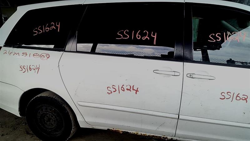 https://f005.backblazeb2.com/file/img-partshotlines-com/Inventory/EC885/Vehicle/21327_09.jpg