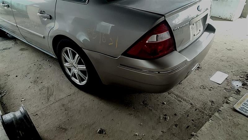 https://f005.backblazeb2.com/file/img-partshotlines-com/Inventory/EC885/Vehicle/21334_12.jpg