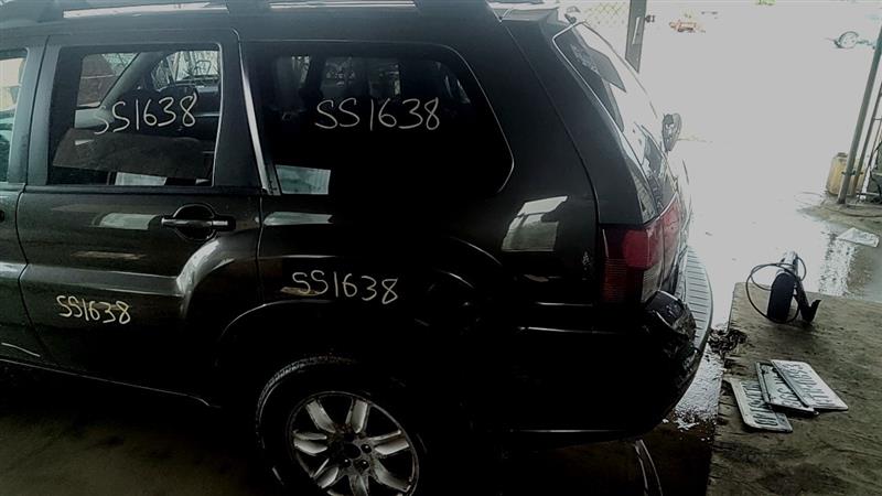 https://f005.backblazeb2.com/file/img-partshotlines-com/Inventory/EC885/Vehicle/21343_12.jpg