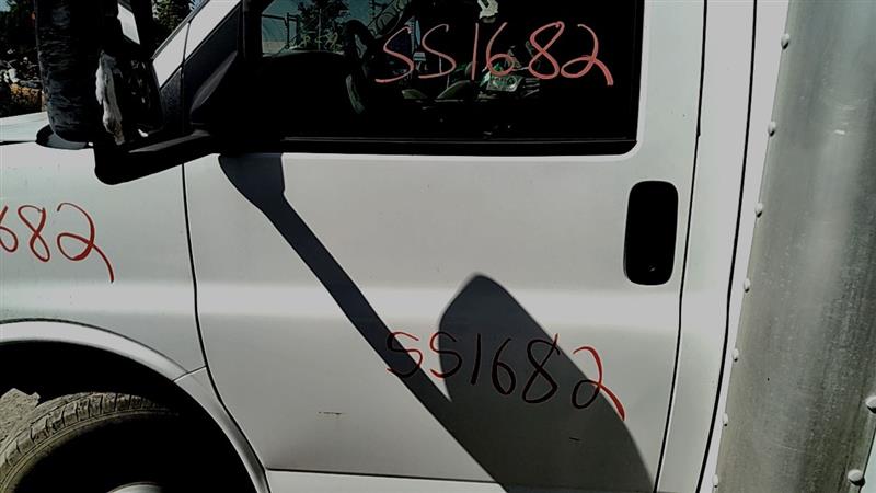 https://f005.backblazeb2.com/file/img-partshotlines-com/Inventory/EC885/Vehicle/21400_09.jpg