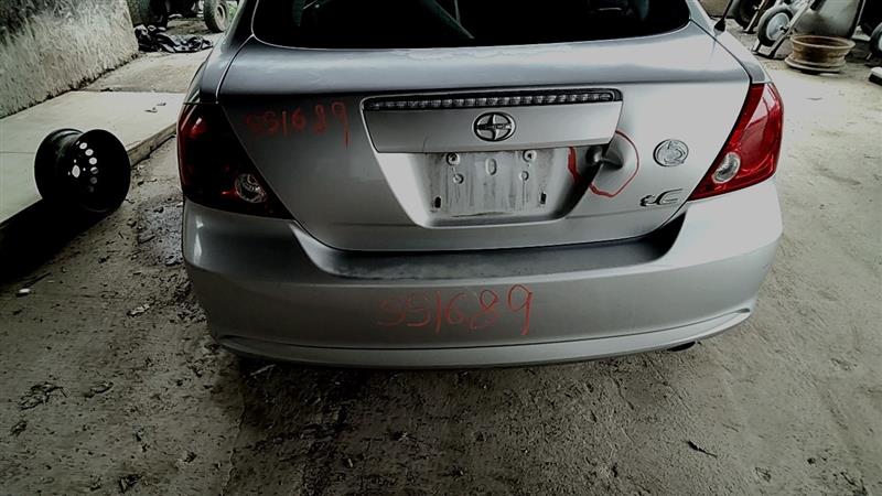 https://f005.backblazeb2.com/file/img-partshotlines-com/Inventory/EC885/Vehicle/21410_10.jpg