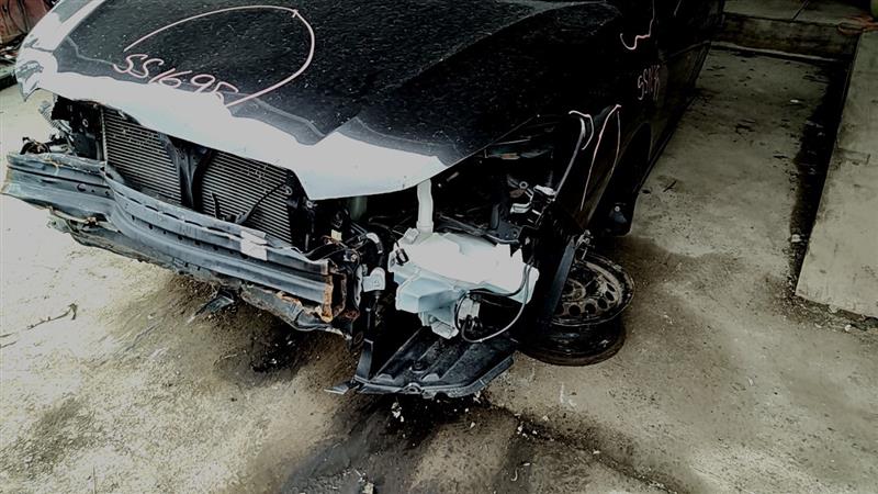 https://f005.backblazeb2.com/file/img-partshotlines-com/Inventory/EC885/Vehicle/21416_03.jpg