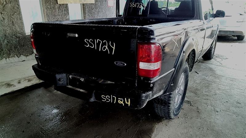 https://f005.backblazeb2.com/file/img-partshotlines-com/Inventory/EC885/Vehicle/21451_10.jpg