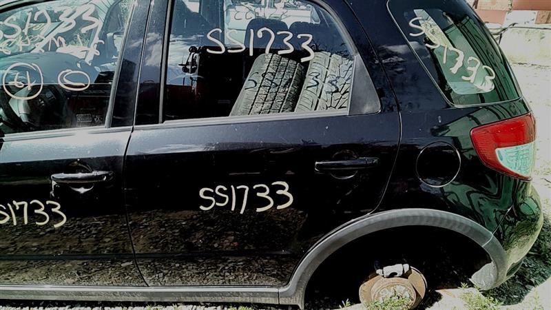 https://f005.backblazeb2.com/file/img-partshotlines-com/Inventory/EC885/Vehicle/21463_12.jpg