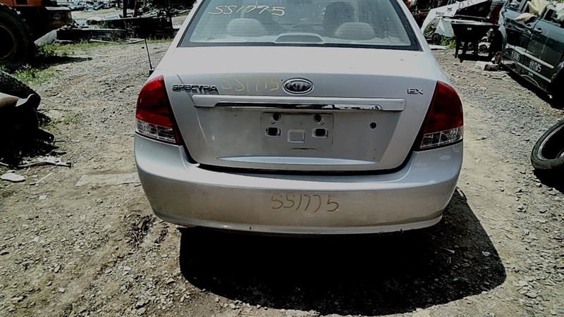https://f005.backblazeb2.com/file/img-partshotlines-com/Inventory/EC885/Vehicle/21510_12.jpg