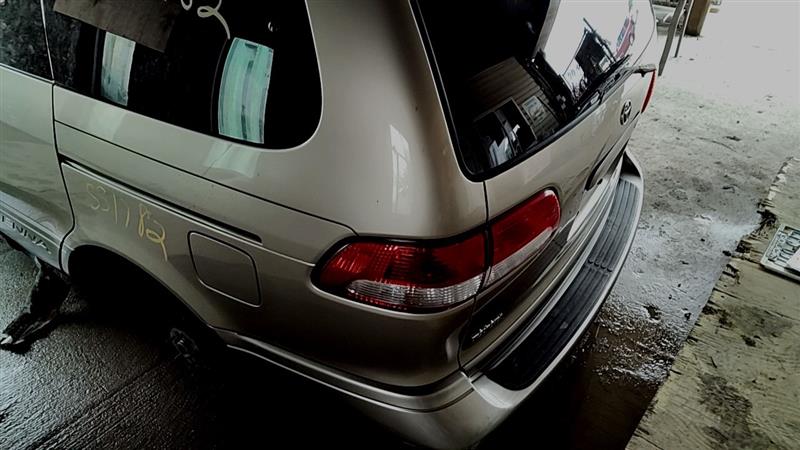 https://f005.backblazeb2.com/file/img-partshotlines-com/Inventory/EC885/Vehicle/21518_10.jpg
