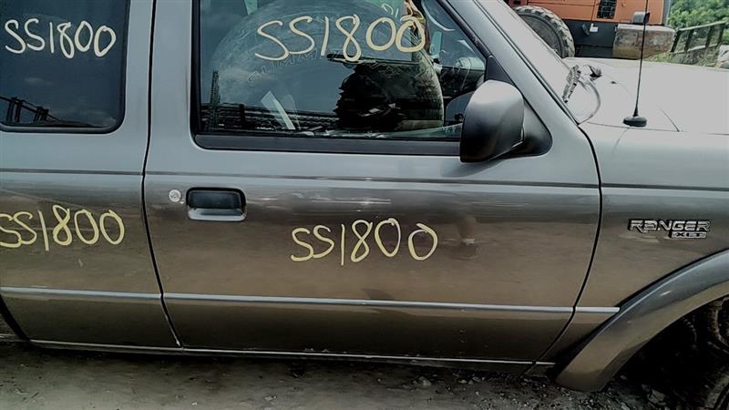 https://f005.backblazeb2.com/file/img-partshotlines-com/Inventory/EC885/Vehicle/21541_08.jpg