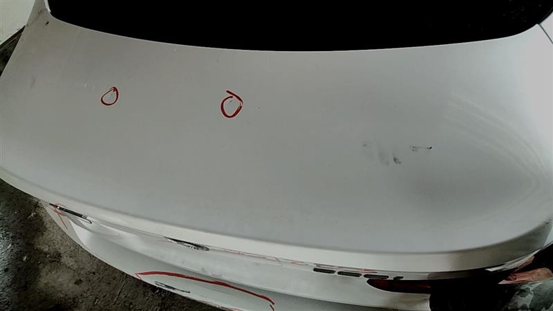 https://f005.backblazeb2.com/file/img-partshotlines-com/Inventory/EC885/Vehicle/21545_10.jpg