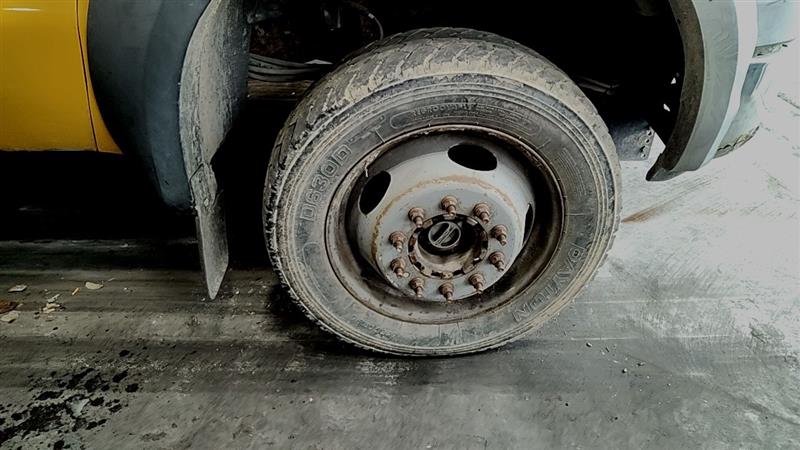 https://f005.backblazeb2.com/file/img-partshotlines-com/Inventory/EC885/Vehicle/21589_08.jpg