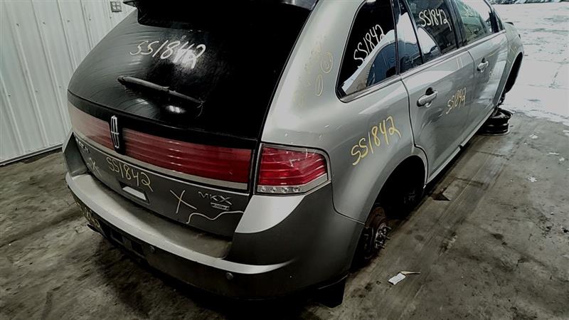 https://f005.backblazeb2.com/file/img-partshotlines-com/Inventory/EC885/Vehicle/21592_10.jpg