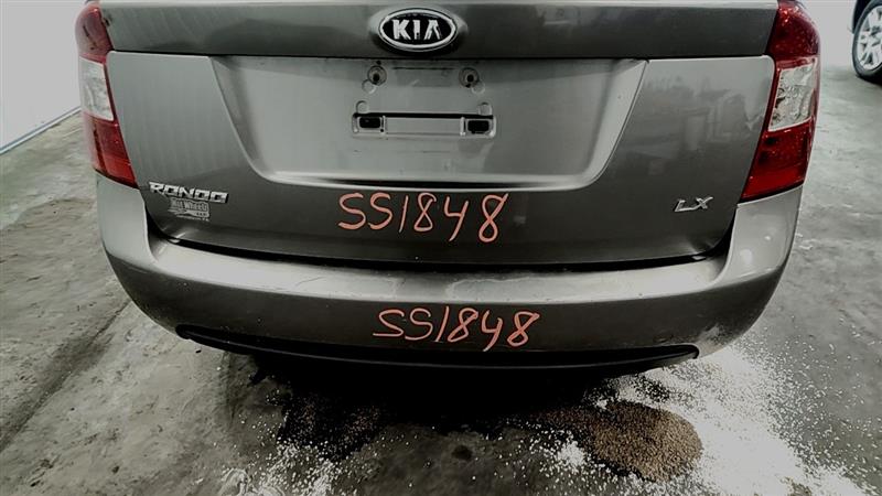 https://f005.backblazeb2.com/file/img-partshotlines-com/Inventory/EC885/Vehicle/21599_11.jpg