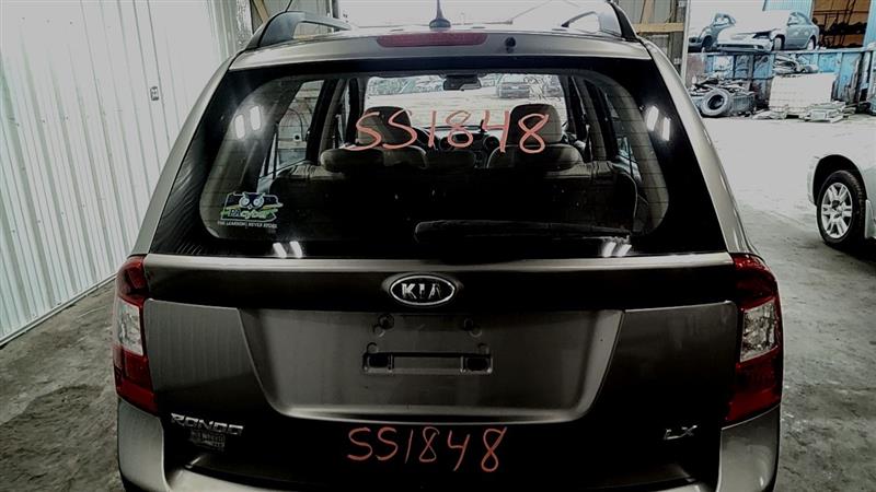 https://f005.backblazeb2.com/file/img-partshotlines-com/Inventory/EC885/Vehicle/21599_12.jpg