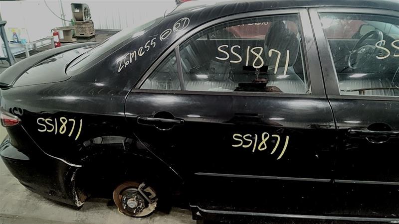 https://f005.backblazeb2.com/file/img-partshotlines-com/Inventory/EC885/Vehicle/21629_08.jpg