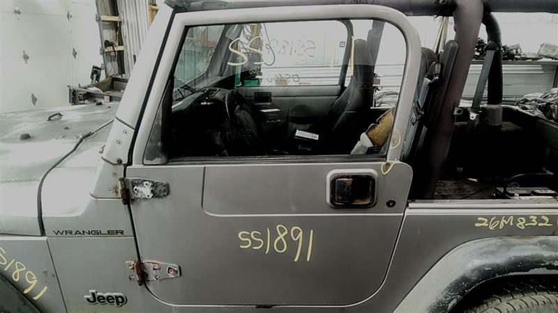 https://f005.backblazeb2.com/file/img-partshotlines-com/Inventory/EC885/Vehicle/21650_12.jpg