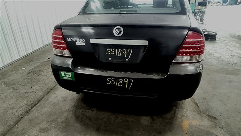 https://f005.backblazeb2.com/file/img-partshotlines-com/Inventory/EC885/Vehicle/21657_11.jpg