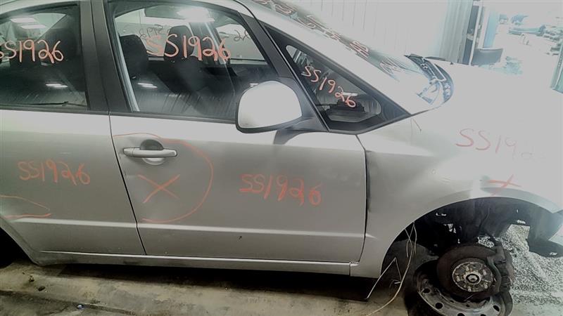 https://f005.backblazeb2.com/file/img-partshotlines-com/Inventory/EC885/Vehicle/21689_07.jpg