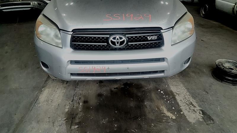https://f005.backblazeb2.com/file/img-partshotlines-com/Inventory/EC885/Vehicle/21693_04.jpg