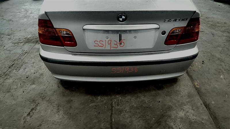 https://f005.backblazeb2.com/file/img-partshotlines-com/Inventory/EC885/Vehicle/21701_11.jpg