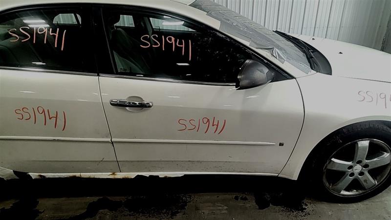 https://f005.backblazeb2.com/file/img-partshotlines-com/Inventory/EC885/Vehicle/21706_08.jpg