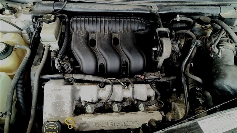 https://f005.backblazeb2.com/file/img-partshotlines-com/Inventory/EC885/Vehicle/21720_01.jpg