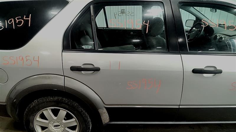 https://f005.backblazeb2.com/file/img-partshotlines-com/Inventory/EC885/Vehicle/21720_07.jpg