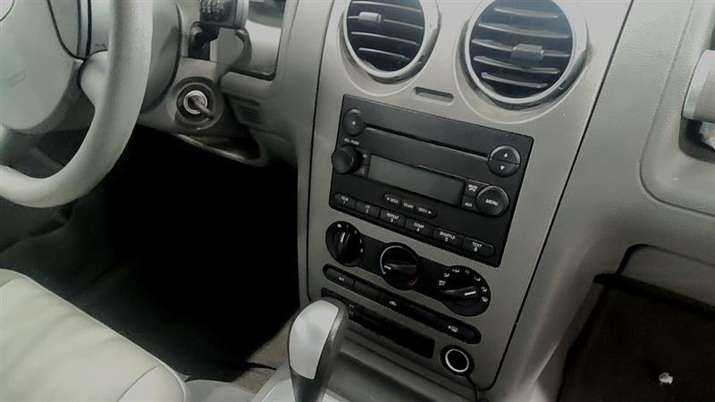 https://f005.backblazeb2.com/file/img-partshotlines-com/Inventory/EC885/Vehicle/21720_08.jpg