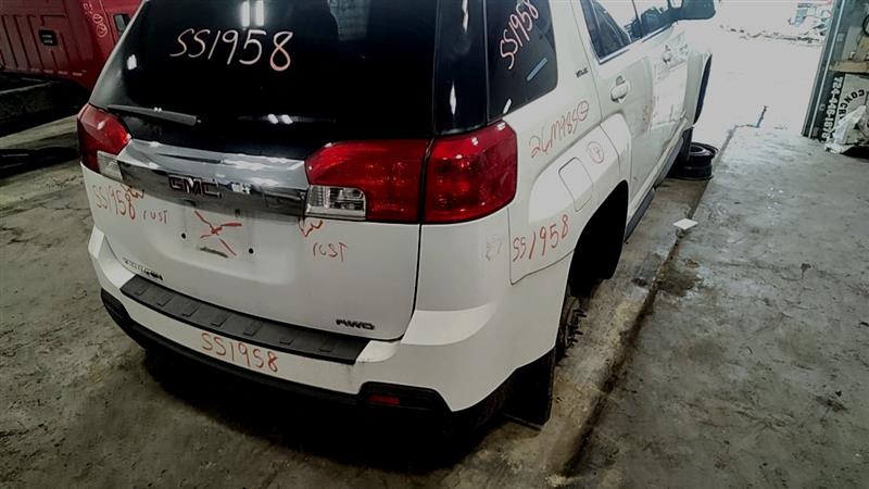 https://f005.backblazeb2.com/file/img-partshotlines-com/Inventory/EC885/Vehicle/21725_12.jpg