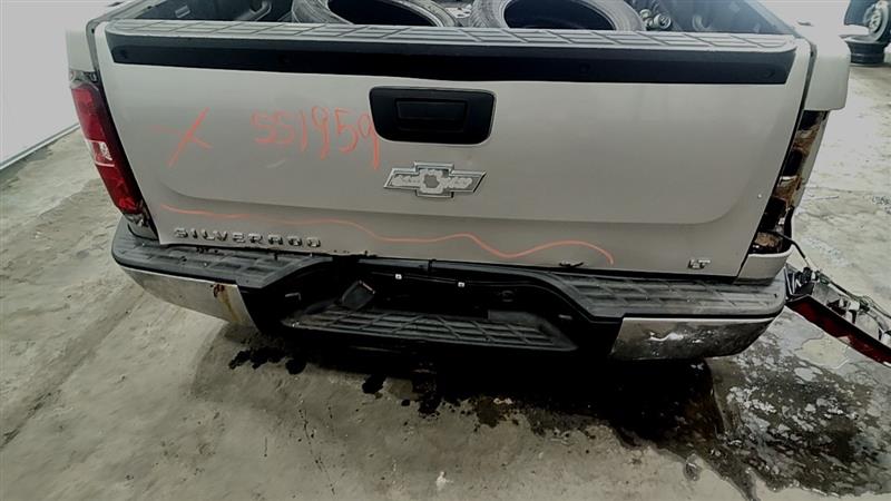 https://f005.backblazeb2.com/file/img-partshotlines-com/Inventory/EC885/Vehicle/21726_09.jpg
