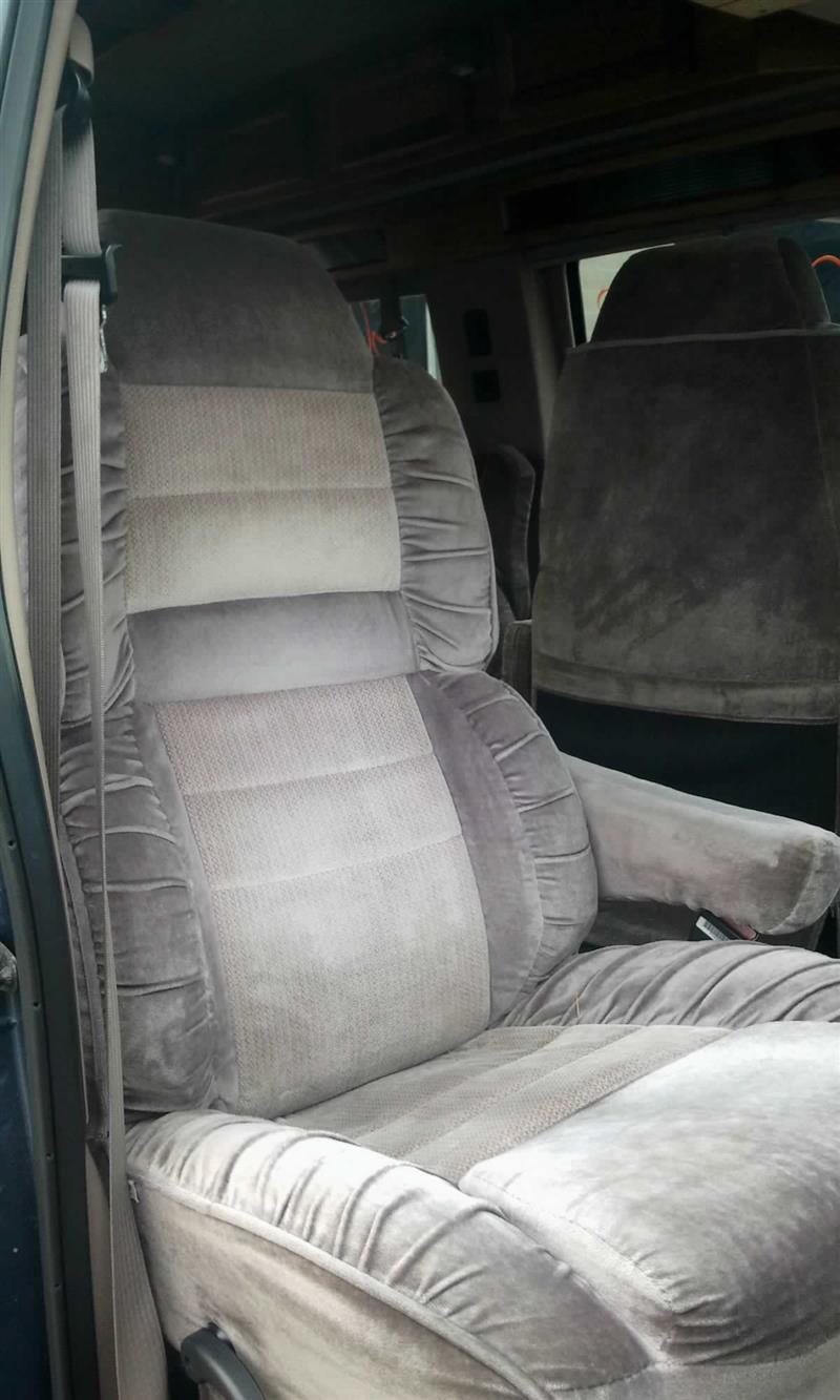 https://f005.backblazeb2.com/file/img-partshotlines-com/Inventory/EC885/Vehicle/6459_09.jpg