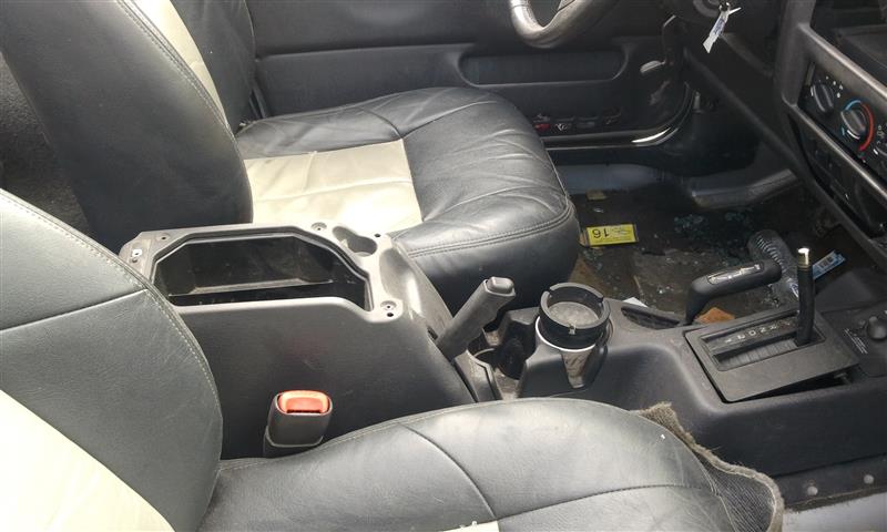 https://f005.backblazeb2.com/file/img-partshotlines-com/Inventory/EC885/Vehicle/9305_05.jpg