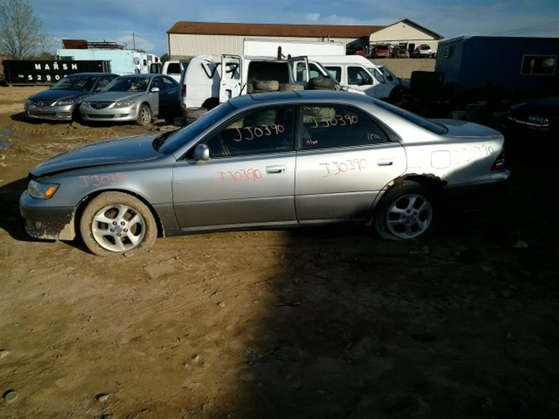 https://f005.backblazeb2.com/file/img-partshotlines-com/Inventory/EC885/Vehicle/9716_06.jpg