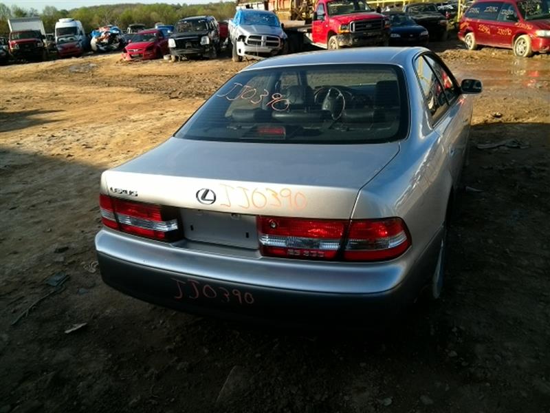https://f005.backblazeb2.com/file/img-partshotlines-com/Inventory/EC885/Vehicle/9716_10.jpg