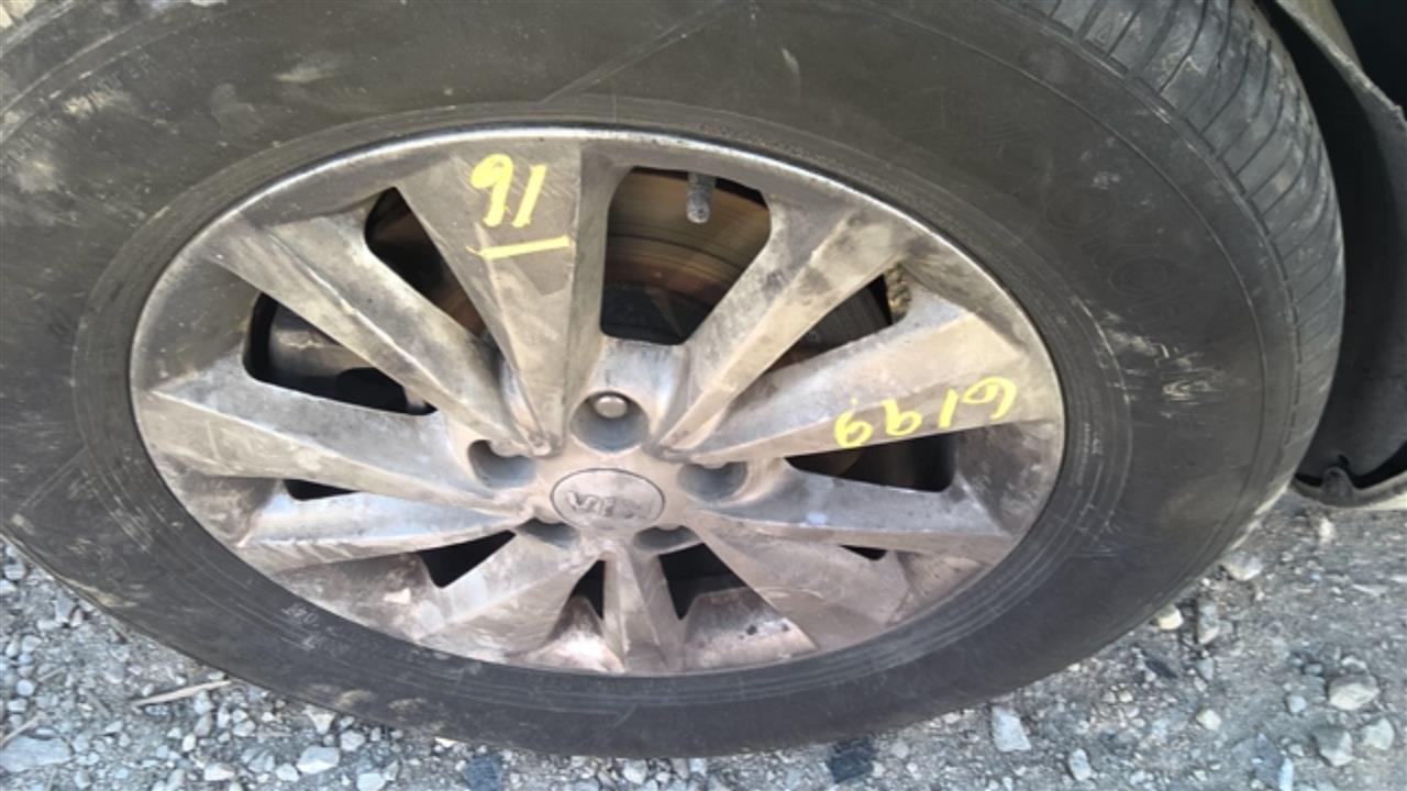 https://f005.backblazeb2.com/file/img-partshotlines-com/Inventory/EX127/Vehicle/17625_06.jpg