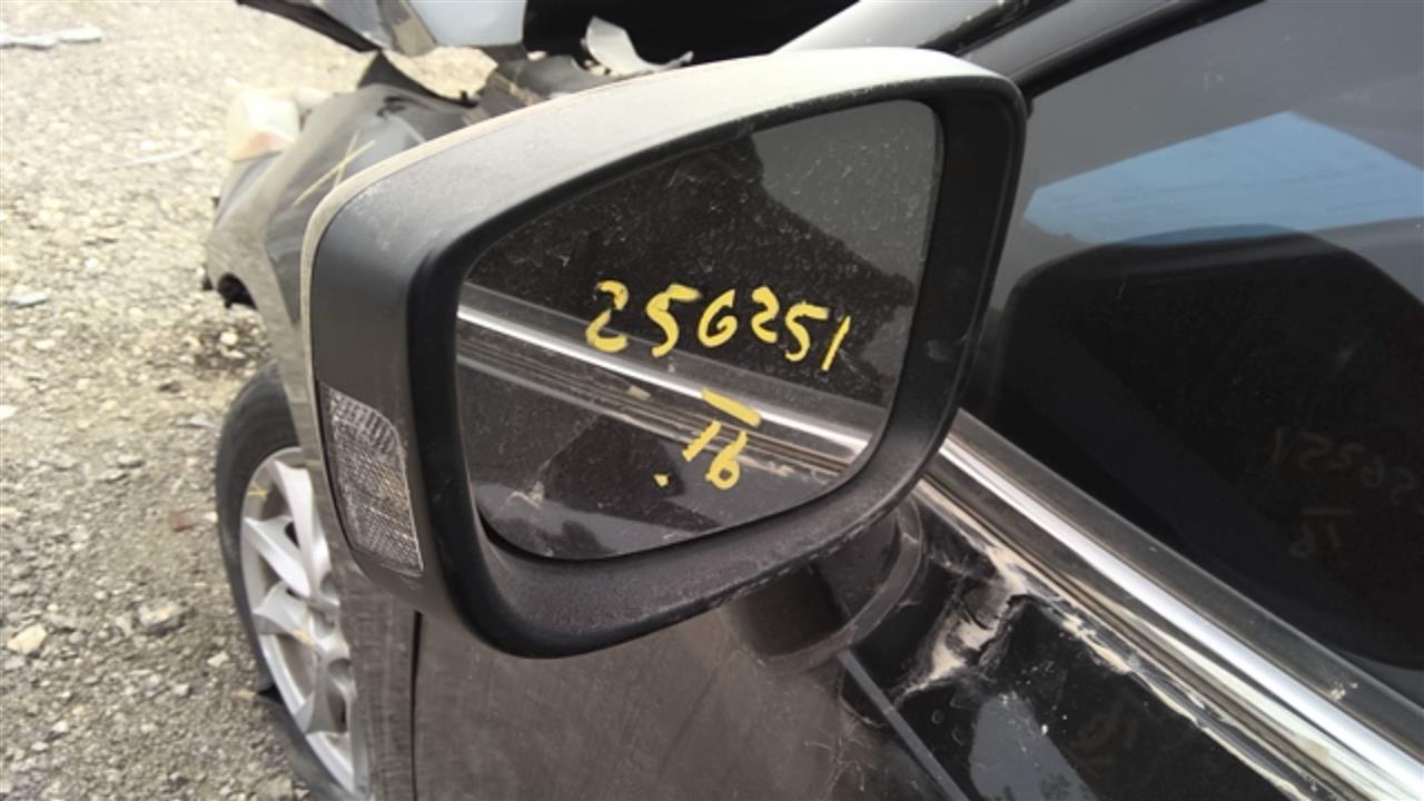 https://f005.backblazeb2.com/file/img-partshotlines-com/Inventory/EX127/Vehicle/17838_09.jpg