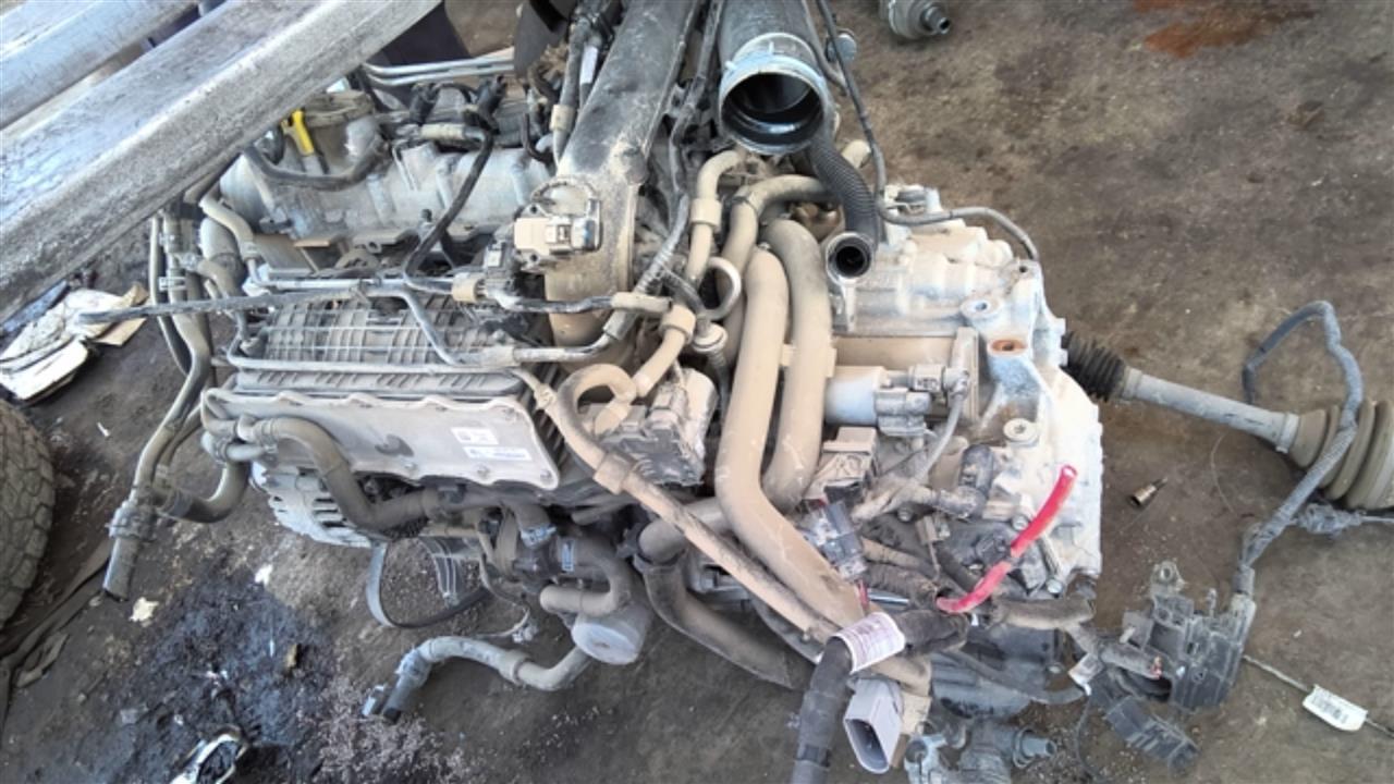 https://f005.backblazeb2.com/file/img-partshotlines-com/Inventory/EX127/Vehicle/17901_01.jpg