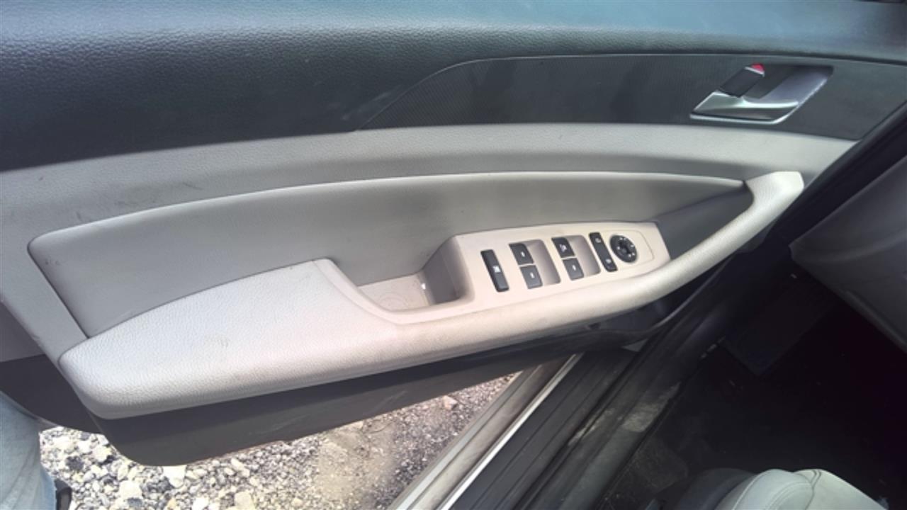 https://f005.backblazeb2.com/file/img-partshotlines-com/Inventory/EX127/Vehicle/18286_35.jpg
