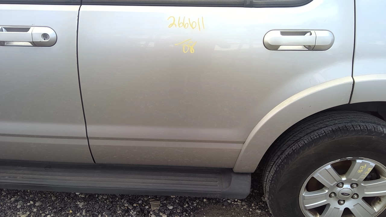 https://f005.backblazeb2.com/file/img-partshotlines-com/Inventory/EX127/Vehicle/19299_12.jpg