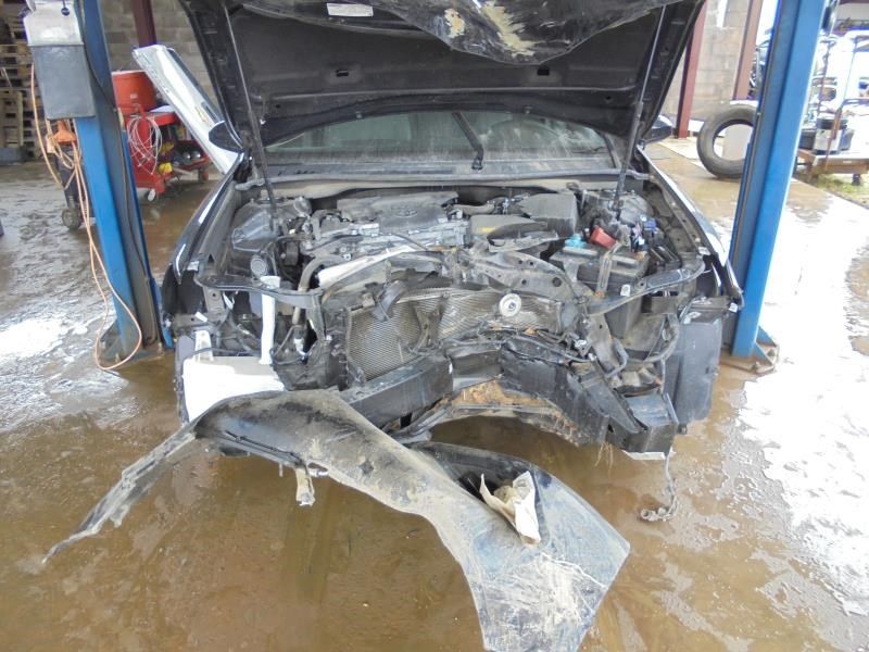 https://f005.backblazeb2.com/file/img-partshotlines-com/Inventory/EX165/Vehicle/13260_01.jpg