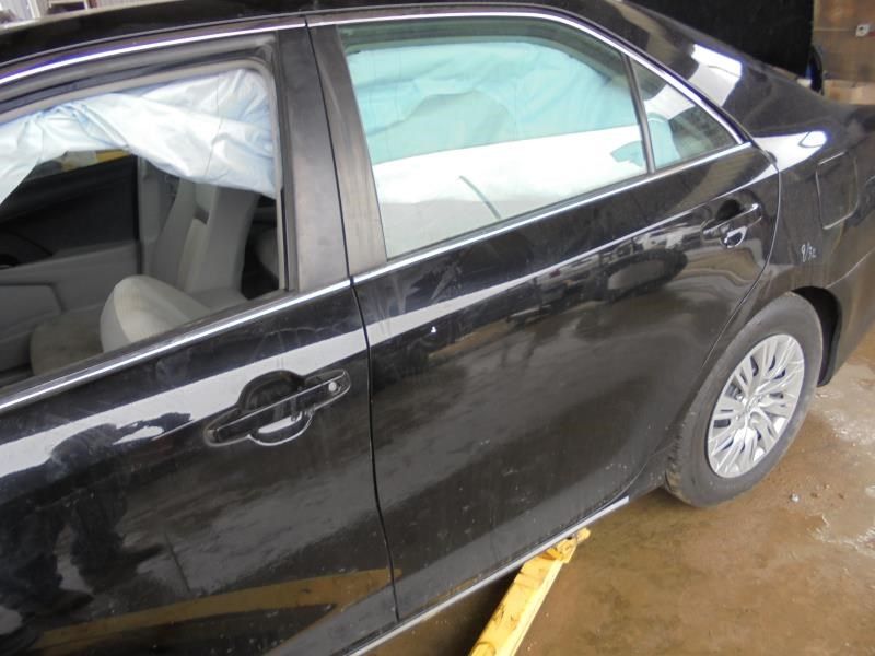 https://f005.backblazeb2.com/file/img-partshotlines-com/Inventory/EX165/Vehicle/13260_06.jpg