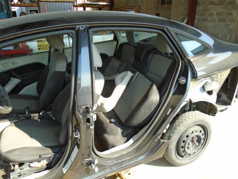 https://f005.backblazeb2.com/file/img-partshotlines-com/Inventory/EX165/Vehicle/23435_07.jpg